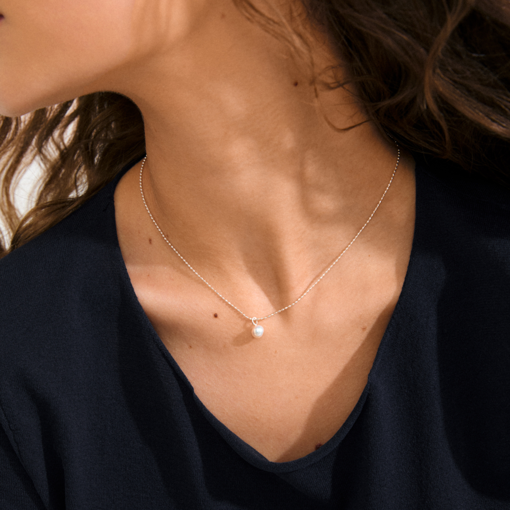 Pilgrim : des bijoux parfaits pour les Fêtes Perles d’eau douce et pierres de verre