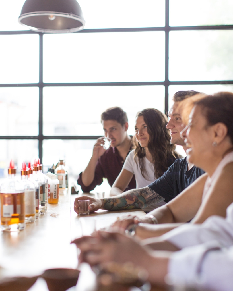 5 idées-cadeaux pour les amateurs de spiritueux Visite et dégustation – Distillerie Cirka