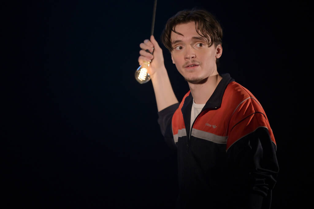 À partir de là : course dans la nuit, Boucle Magzine