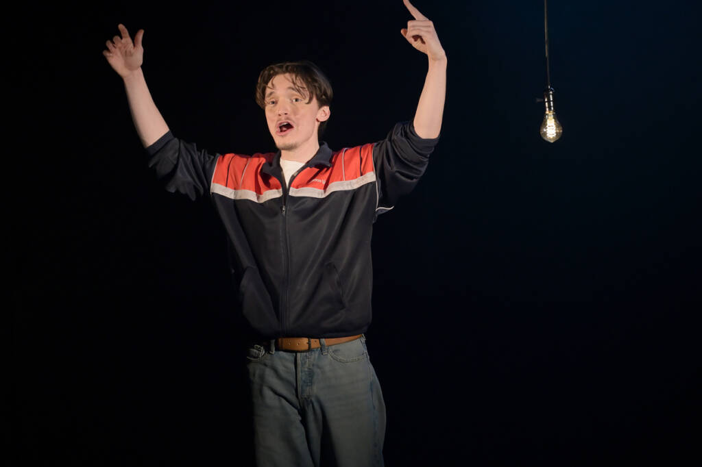 À partir de là : course dans la nuit, Boucle Magzine