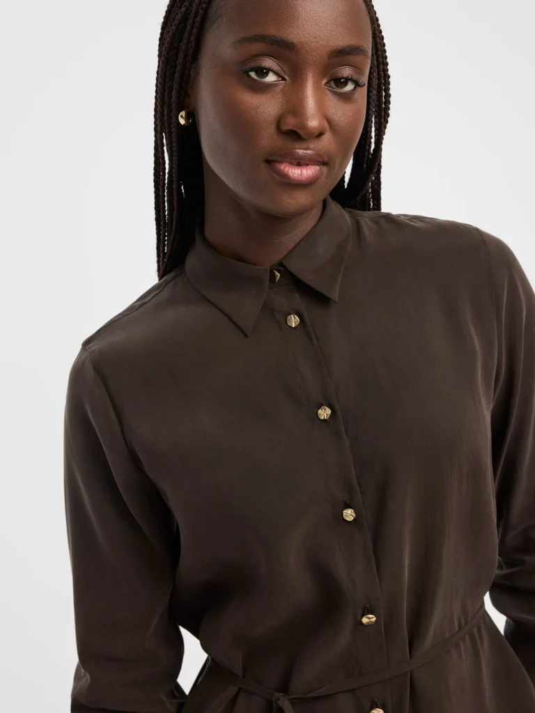 Chemise à manches longues avec ceinture à nouer