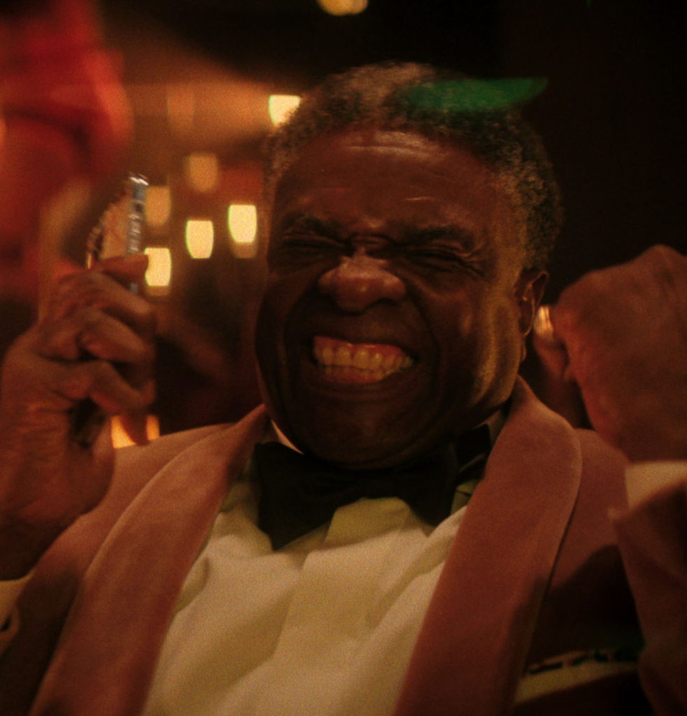 Entrevue : BenDavid Grabinski signe la nouvelle comédie d’action Mike & Nick & Nick & Alice, Boucle Magazine