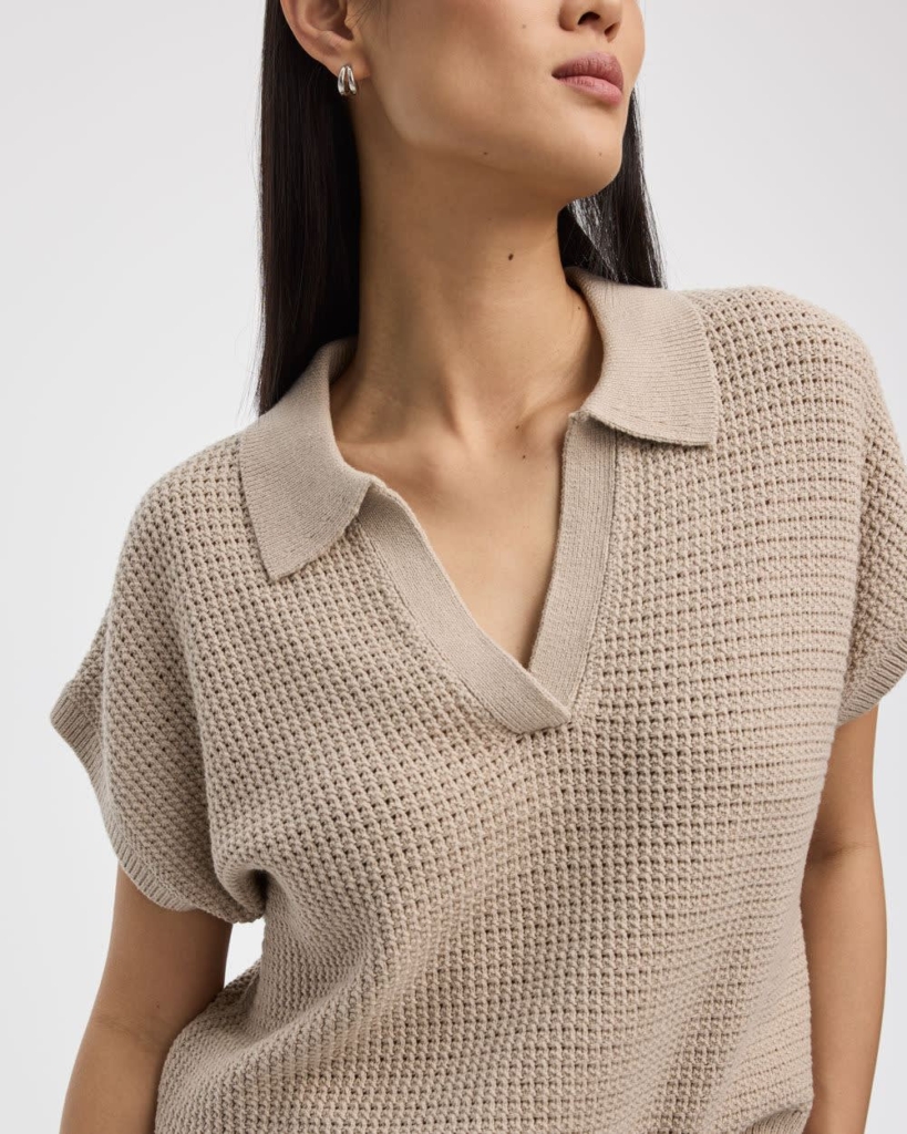 Veste en tricot à manches très courtes à col Johnny